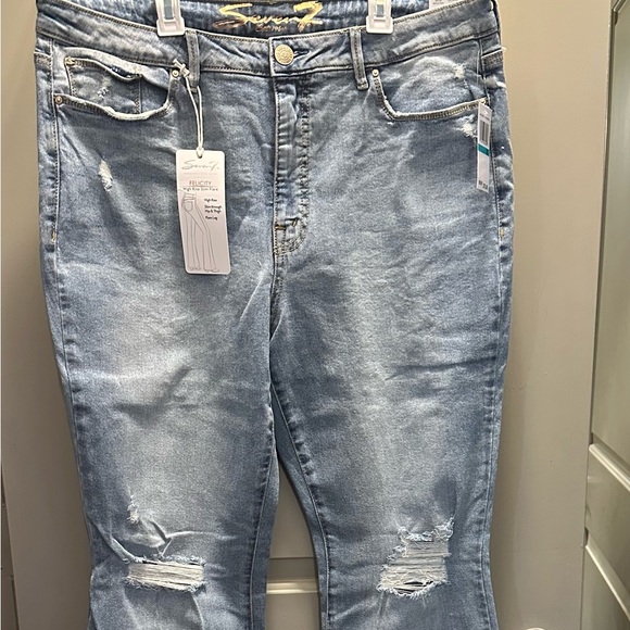 Seven7 Size 16 Felicity High Rise Slim Flare Jeans NWT - Picture 1 of 11